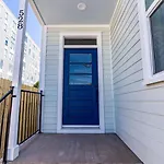 Backyard Pool Getaway W Balcony