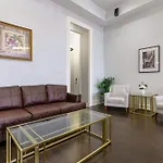Apartment Elegant 4br In Downtown