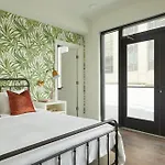 Apartment Roami At St. Charles