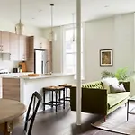 Apartment Roami At St. Charles New Orleans