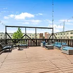 Elegant 4br In Downtown *