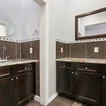 Apartment Elegant 4br In Downtown New Orleans