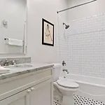 Group-friendly Nola Near Bourbon New Orleans