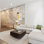 Group-friendly Nola Near Bourbon Hotel