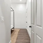 Group-friendly Nola Near Bourbon Hotel *