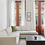 Group-friendly Nola Near Bourbon