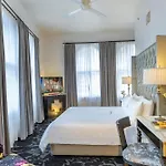 International House 4* New Orleans