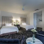 Hotel International House