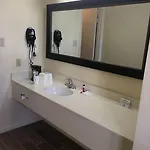 Super 8 By Wyndham Hotel 2*