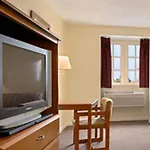 Super 8 By Wyndham Hotel 2*