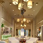 International House 4*