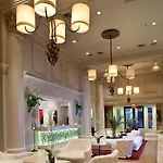 International House 4*