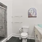Art Filled Sanctuary In The Heart Of Mid