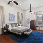 Art Filled Sanctuary In The Heart Of Mid Holiday home New Orleans