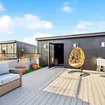 Nova Rooftop Villa