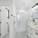 Delightful Canal Street Family In Mid-city