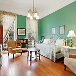 Garden District Bed & Breakfast