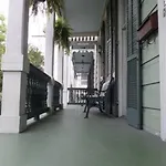 Bed & Breakfast Garden District 3*