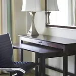 Marriott Warehouse Arts District 4*
