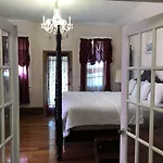 Oakview Bed & Breakfast