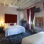 Saint Philip Hotel 3*