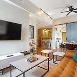 Group Getaway - 2 Modern 3br-2ba Warehouse Flats - 6 Bedrooms & 4 Baths Total Apartment *