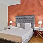Group Getaway - 2 Modern 3br-2ba Warehouse Flats - 6 Bedrooms & 4 Baths Total *