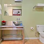 Group Getaway - 2 Modern 3br-2ba Warehouse Flats - 6 Bedrooms & 4 Baths Total