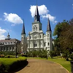 Comfortable Rooms Near All Nola Hot Spots *