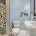 Comfortable Rooms Near All Nola Hot Spots New Orleans