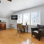 Comfortable Rooms Near All Nola Hot Spots New Orleans