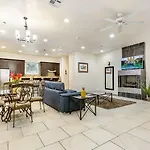 Modern, Spacious With Luxury Amenities Aparthotel