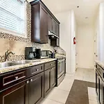 Aparthotel Modern, Spacious With Luxury Amenities New Orleans