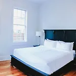 Hotel Royal Frenchmen And Bar New Orleans
