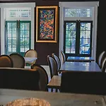 Royal Frenchmen And Bar Hotel New Orleans