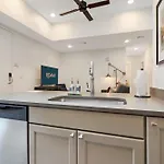 Roami At Bourbon Place