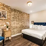 The Alexandre Hotel