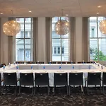 International House 4*
