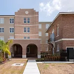 Bywater Aparthotel 3*