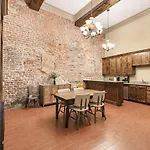 Chuck's Place Aparthotel New Orleans