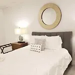 Hotel 7 Br- Sleeps 15! Famous Lakefront Amazing Property!