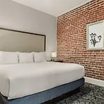 Cute And Cozy Centrally Located Unit