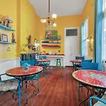 1Br W Balcony & Sitting Room Near French Quarter