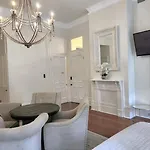 Walker Mansion On St Charles Ave - Unit 4