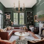 6-Bedroom Garden District Suite Shared Hotel Pool