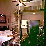 The Prytania Park 2*
