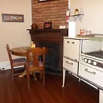 Bed & Breakfast Garden District 3*