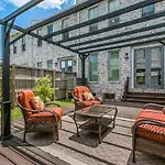 Spacious Loft-style 3br Townhouse By Hosteeva Apartment *