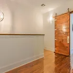 Apartment Spacious Loft-style 3br Townhouse By Hosteeva