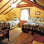 Lion's Hotel 3*